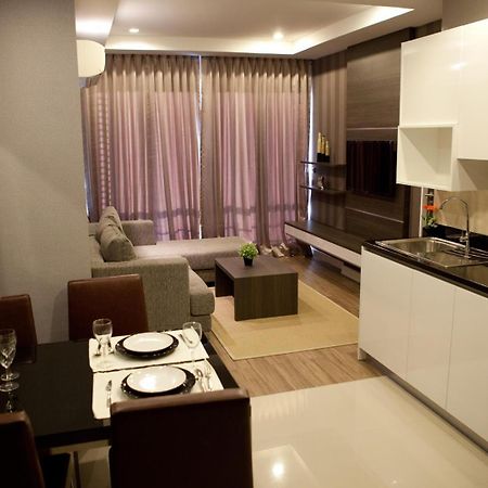 J Residence Thonglor 8 Bangkok Exteriör bild