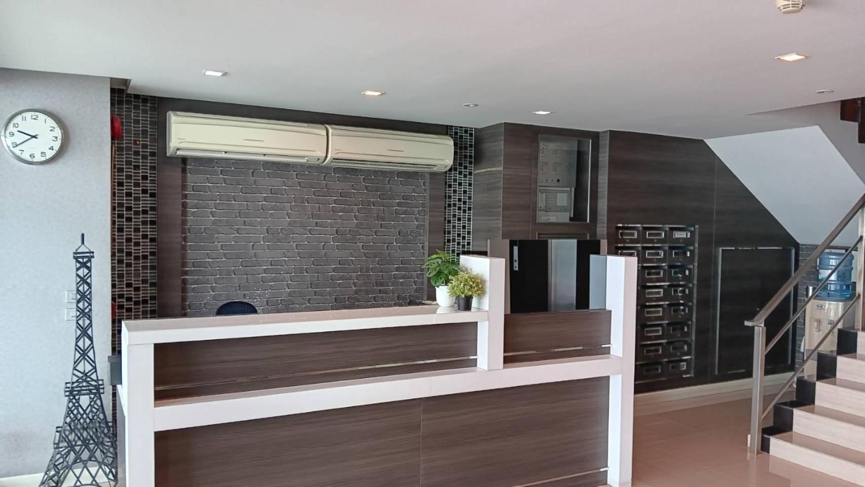 J Residence Thonglor 8 Bangkok Exteriör bild