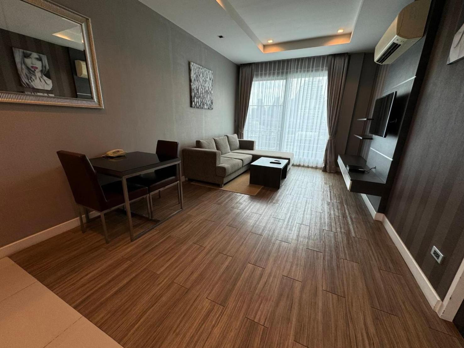 J Residence Thonglor 8 Bangkok Exteriör bild